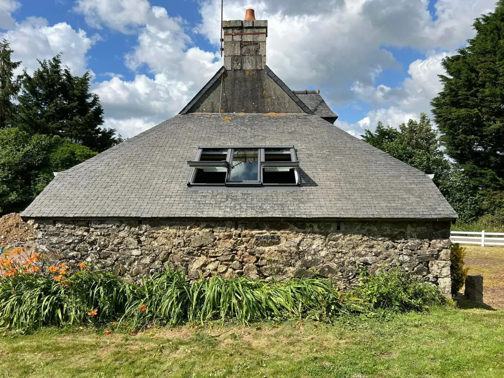 Pose de fenêtre de toit près de Louannec
